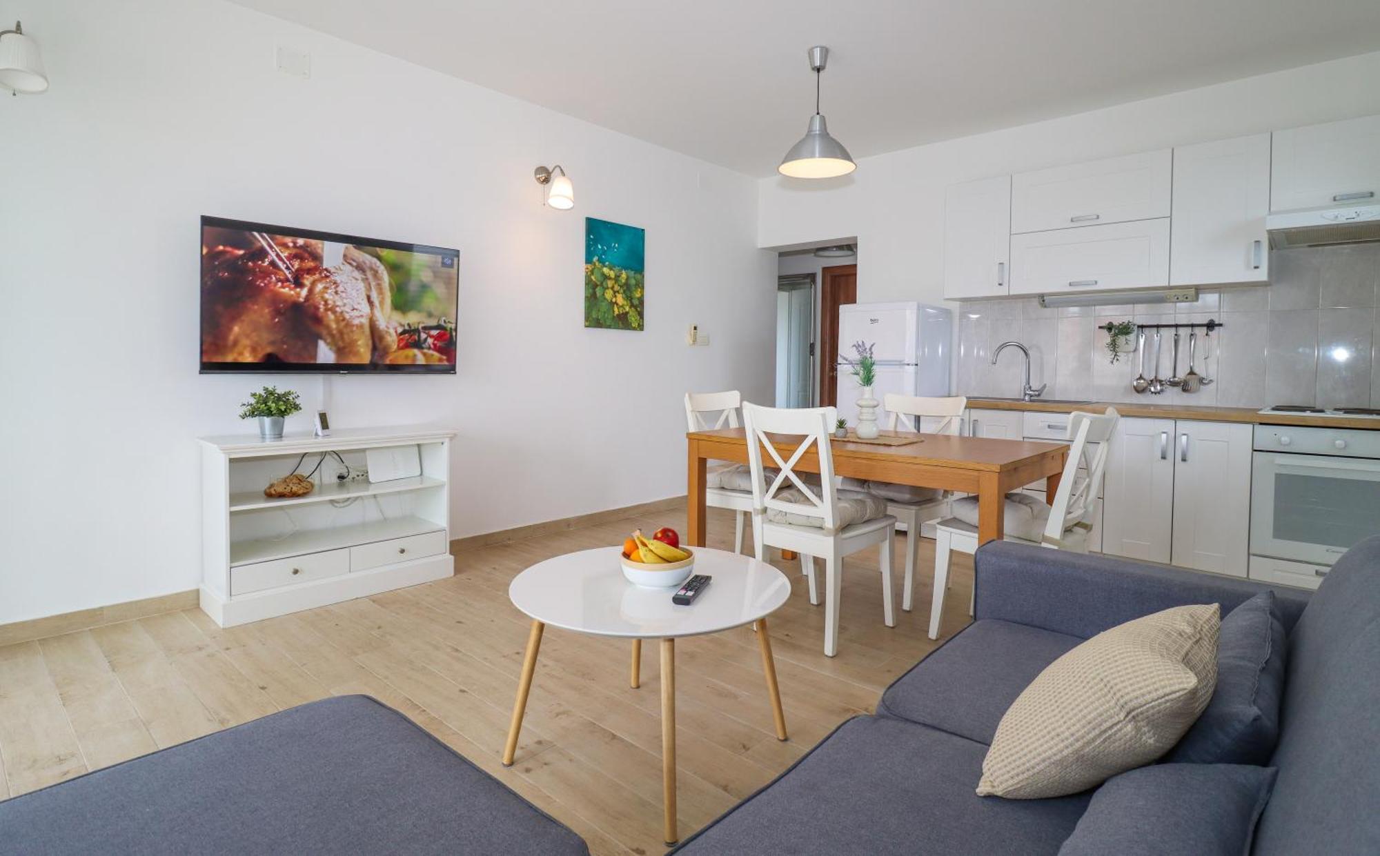 Apartment Laura Brodarica (Sibenik-Knin)